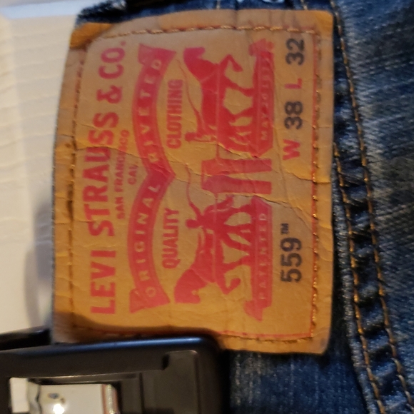 3/$40 Men's 559 Levi's - Picture 3 of 3